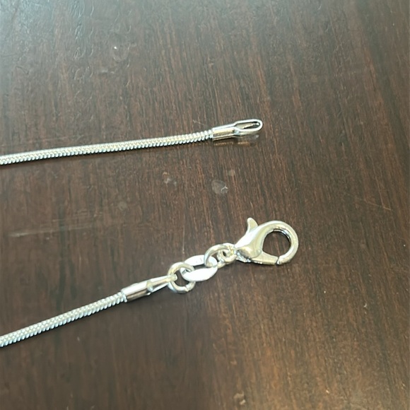 Hello Kitty Silver Plated Crystal Pendant Necklace 18” Chain - Picture 7 of 9